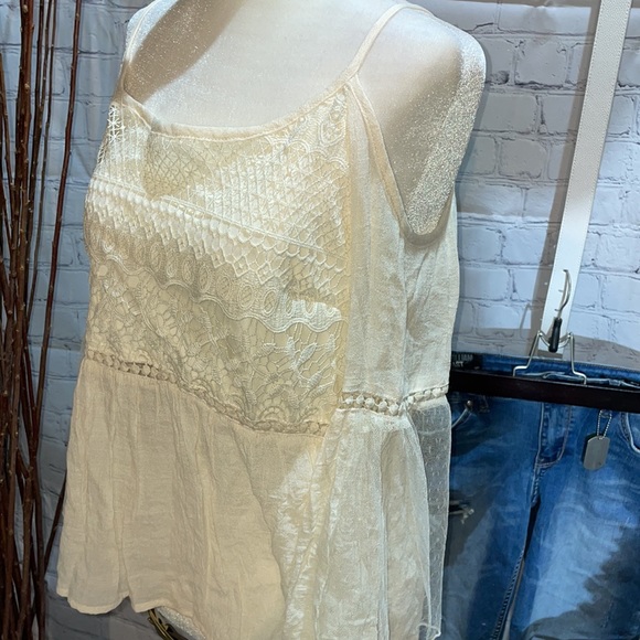Rebellion cold shoulder boho top never worn - Picture 5 of 8